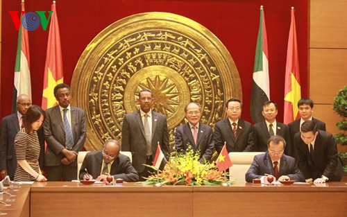 NA Chairman receives Speaker of Sudanese National Assembly - ảnh 1